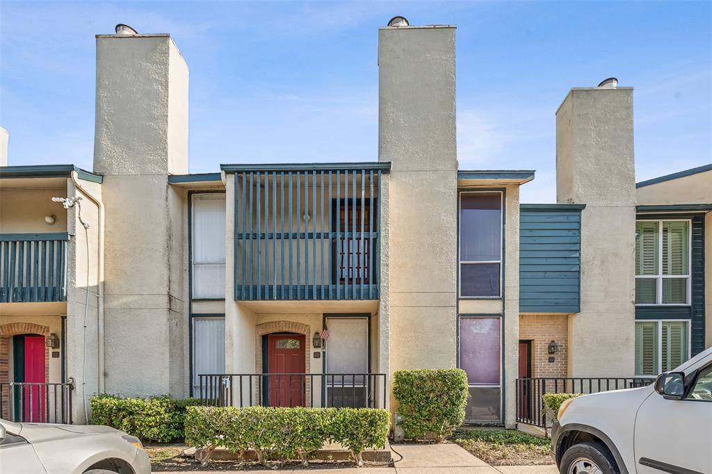 Dallas, TX 75231,7175 Fair Oaks Avenue #56