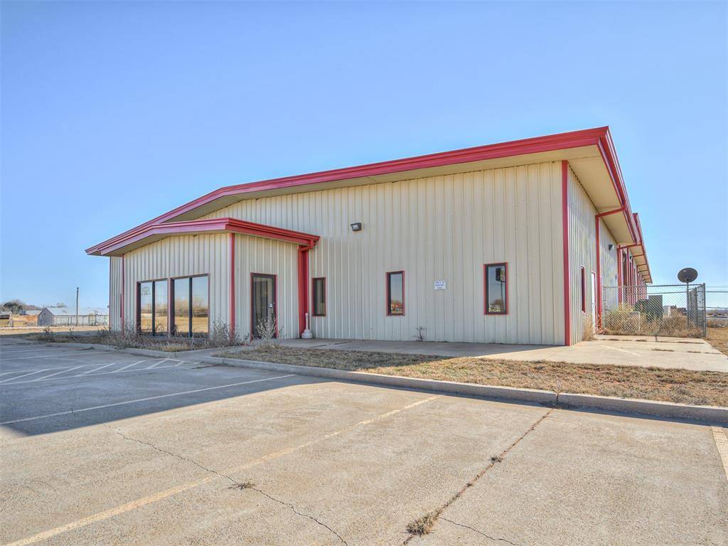 Elk City, OK 73644,1602 Enterprise Road