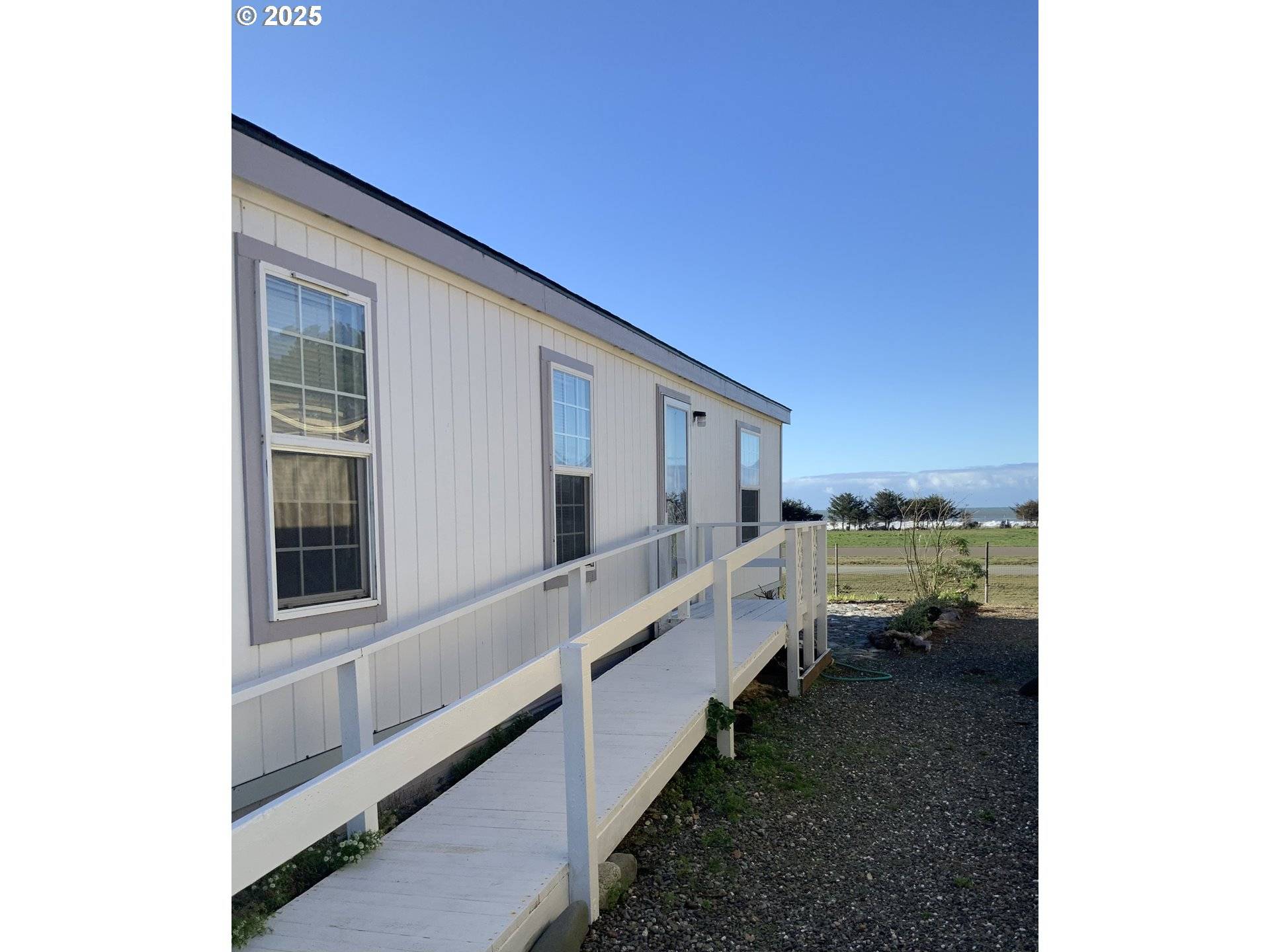 Gold Beach, OR 97444,94120 STRAHAN ST