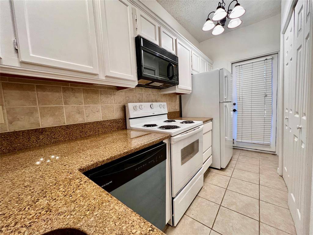 Dallas, TX 75209,4800 W Lovers Lane #112