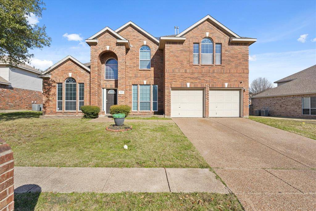 Desoto, TX 75115,737 Honeysuckle Way