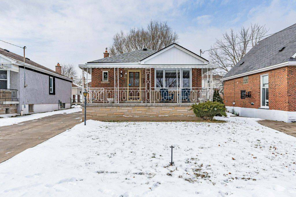 Hamilton, ON L8K 3N1,42 Martin RD
