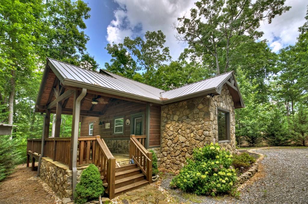 Morganton, GA 30560,211 Winding Brook Trail