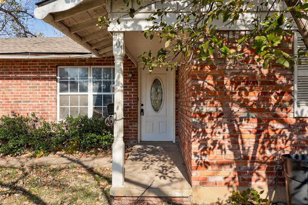 Norman, OK 73071,901 Barkley Circle