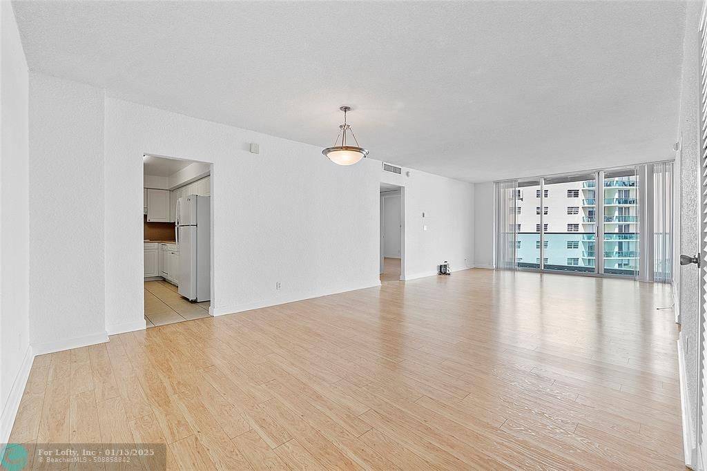 Hollywood, FL 33019,4001 S Ocean Dr #6P