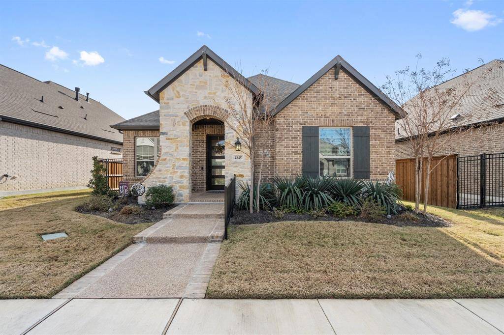 Arlington, TX 76005,4845 NW Cypress Thorn Drive