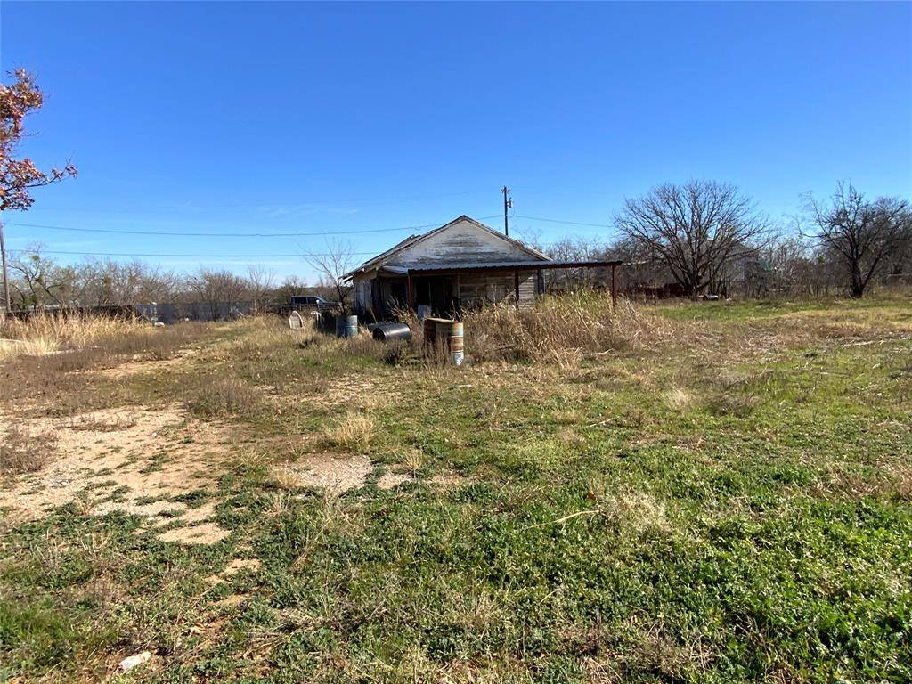 Comanche, TX 76442,1008 E Highland Avenue