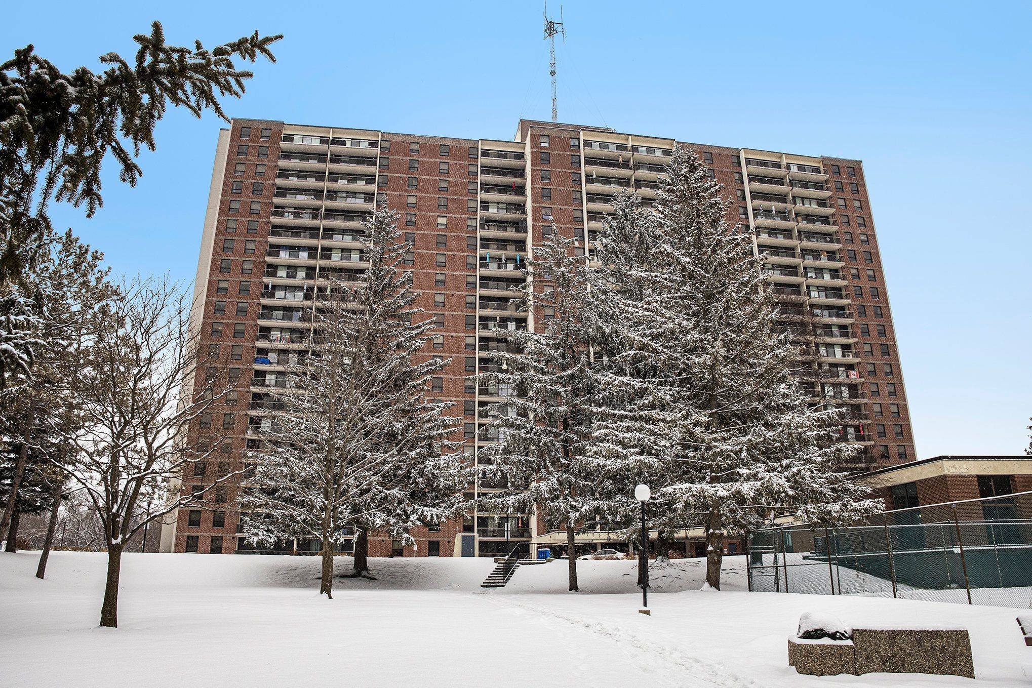 Overbrook - Castleheights And Area, ON K1K 3Y4,665 Bathgate DR #1507