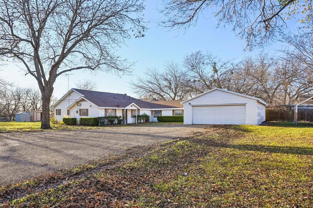 Garrett, TX 75119,306 W Conner Street