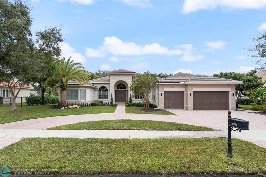 Davie, FL 33330,13211 SW 44th St