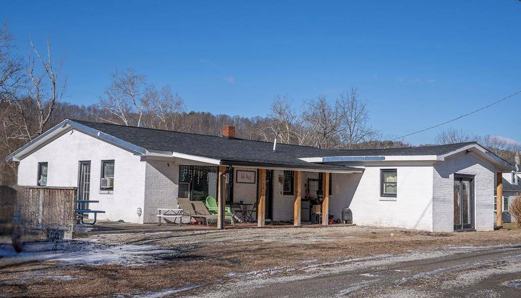 Hiwassee, VA 24347,1552 Allisonia Road