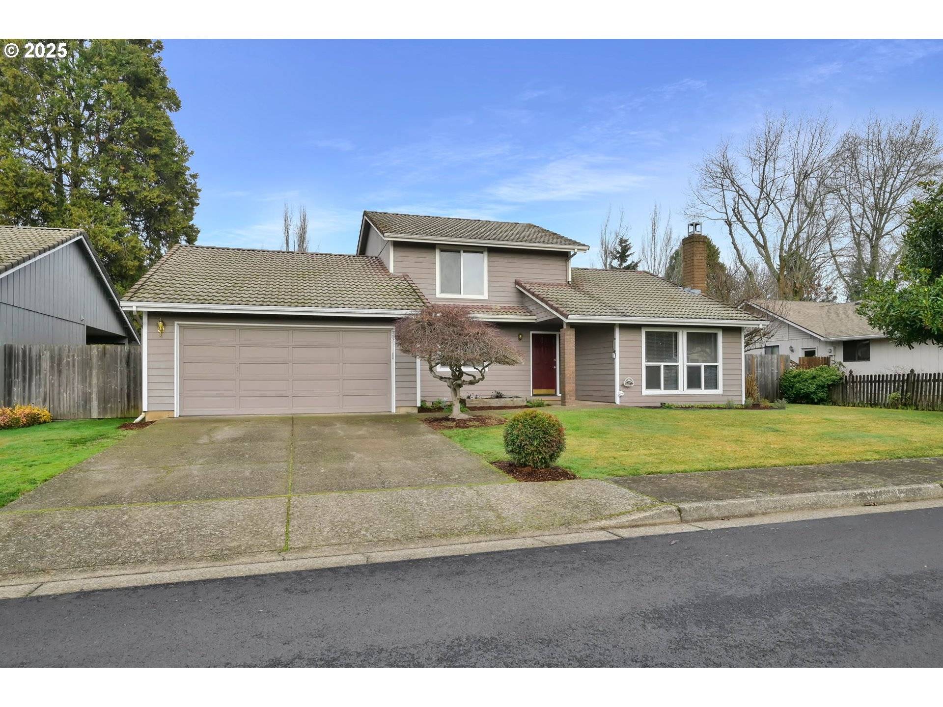 Eugene, OR 97401,1496 LUELLA ST