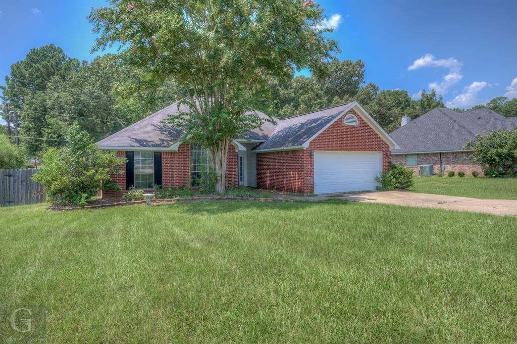 Shreveport, LA 71107,4896 Fairway View