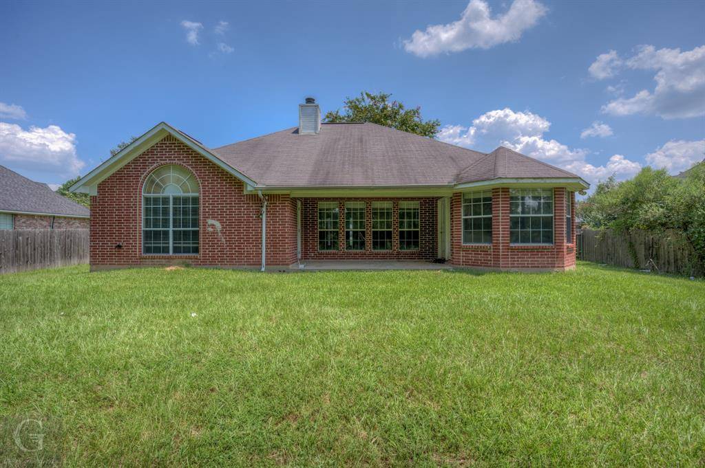 Shreveport, LA 71107,4896 Fairway View