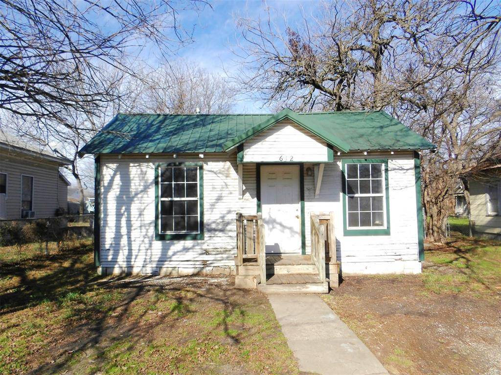 Ada, OK 74820,612 W 8th Street