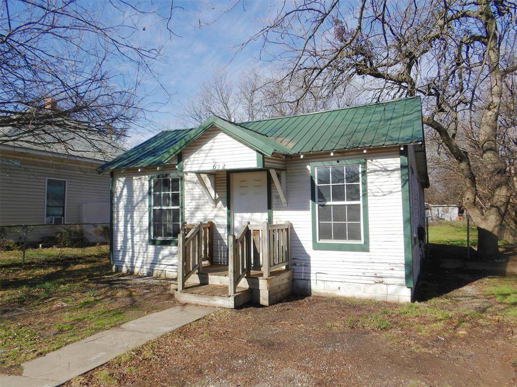 Ada, OK 74820,612 W 8th Street