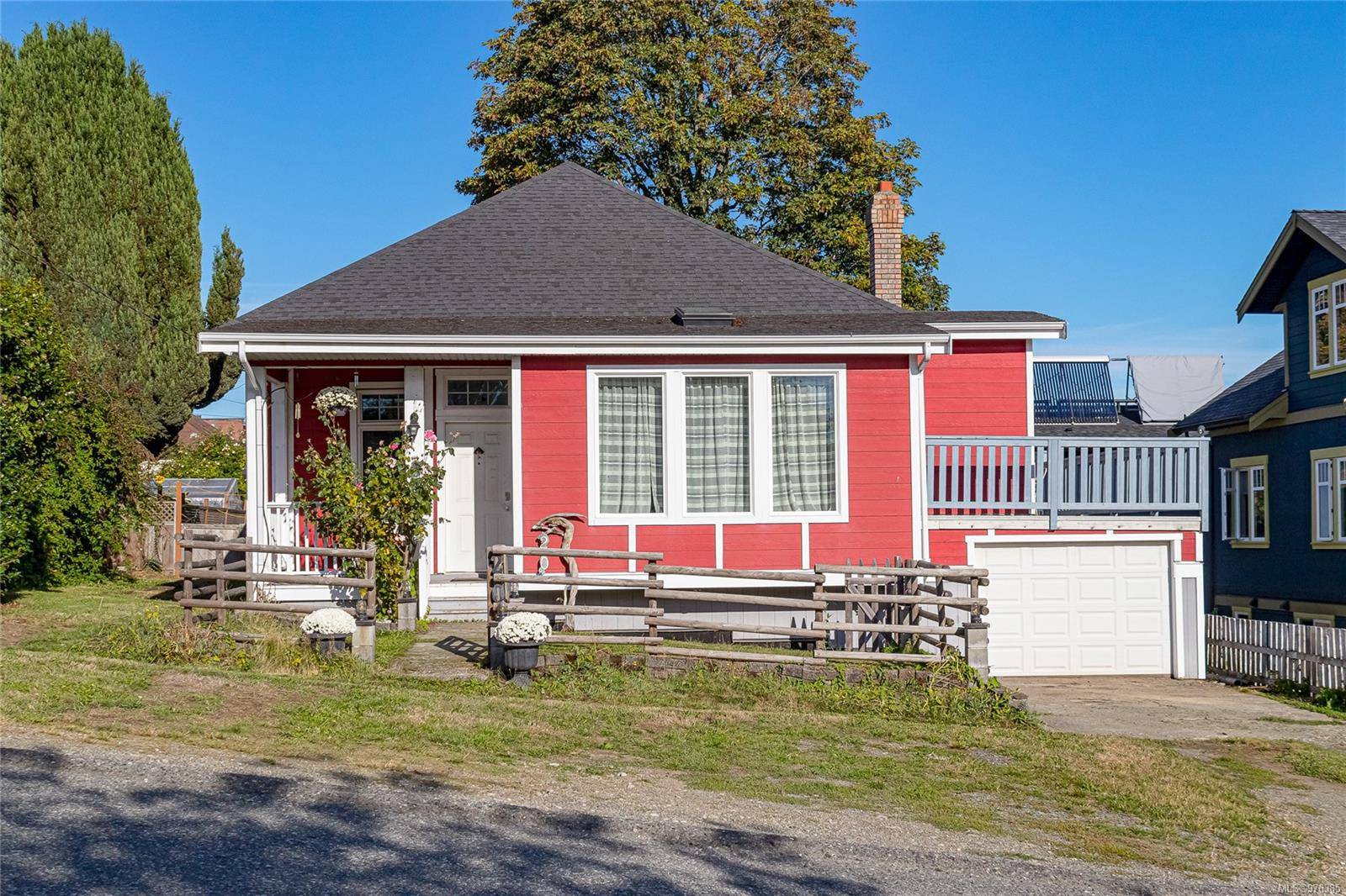 Ladysmith, BC V9G 1B8,20 White St