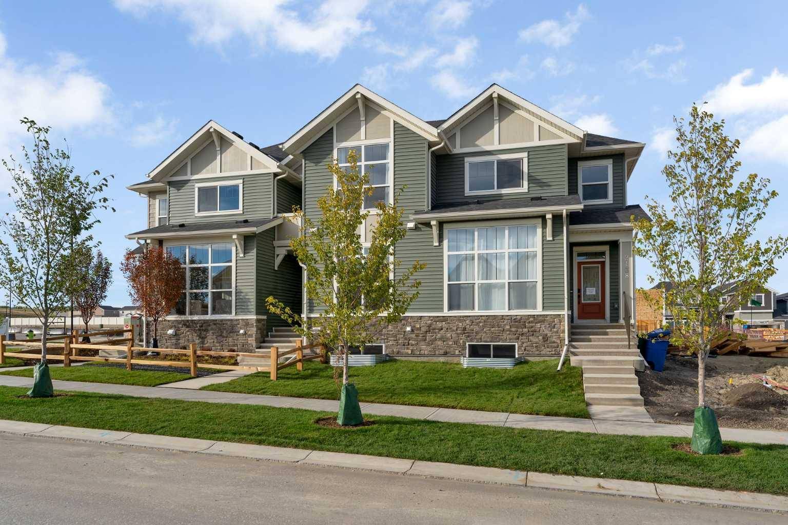 Airdrie, AB T4B 3N6,1015 Bayview CRES SW