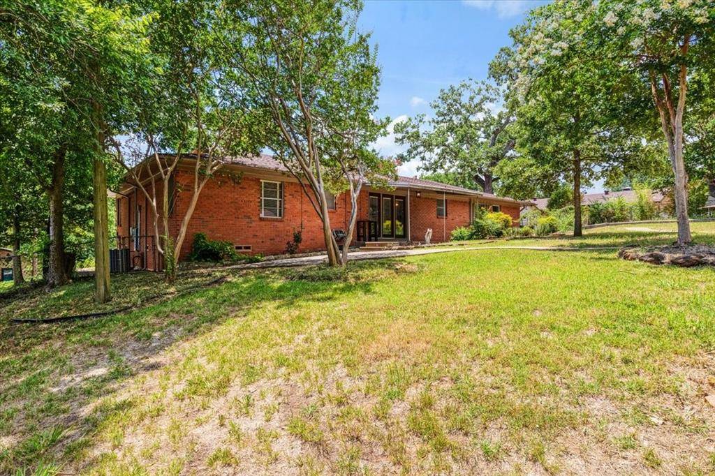 Denison, TX 75020,1227 W Texas Street