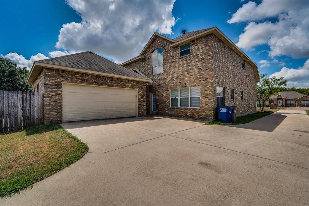 Red Oak, TX 75154,208 Cobblestone Circle