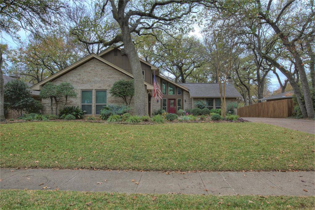 Grapevine, TX 76051,2922 S Creekwood