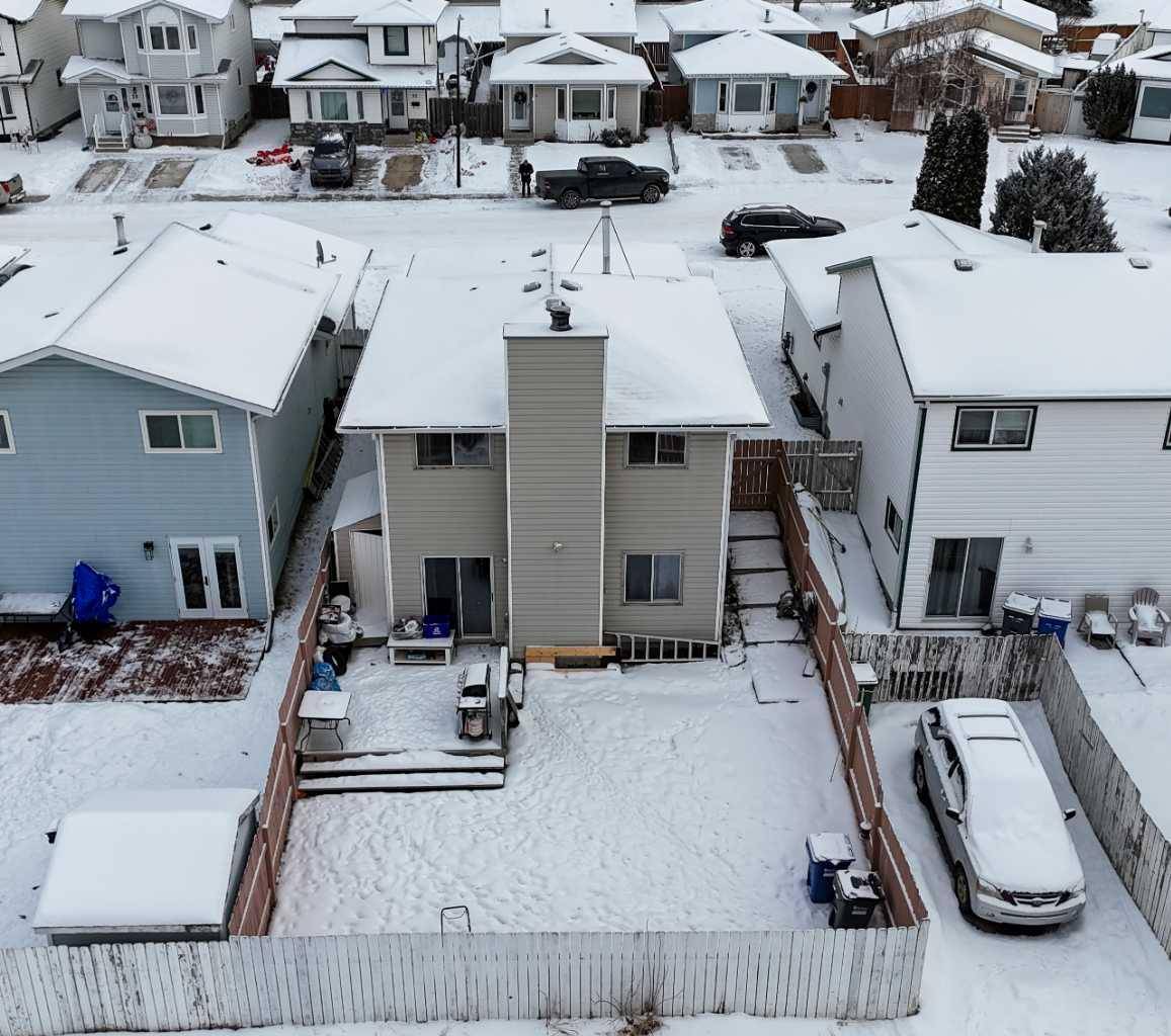 Red Deer, AB T4R 2J7,52 Elliot CRES