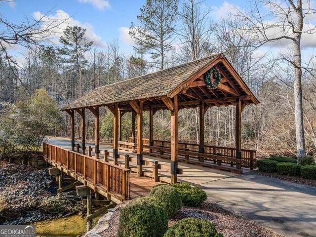 Ellijay, GA 30540,352 BRIDGE RD