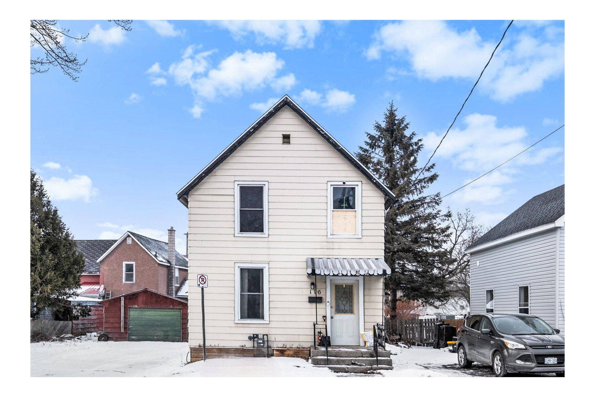 Leeds & Grenville, ON K6V 4G1,116 Brock ST