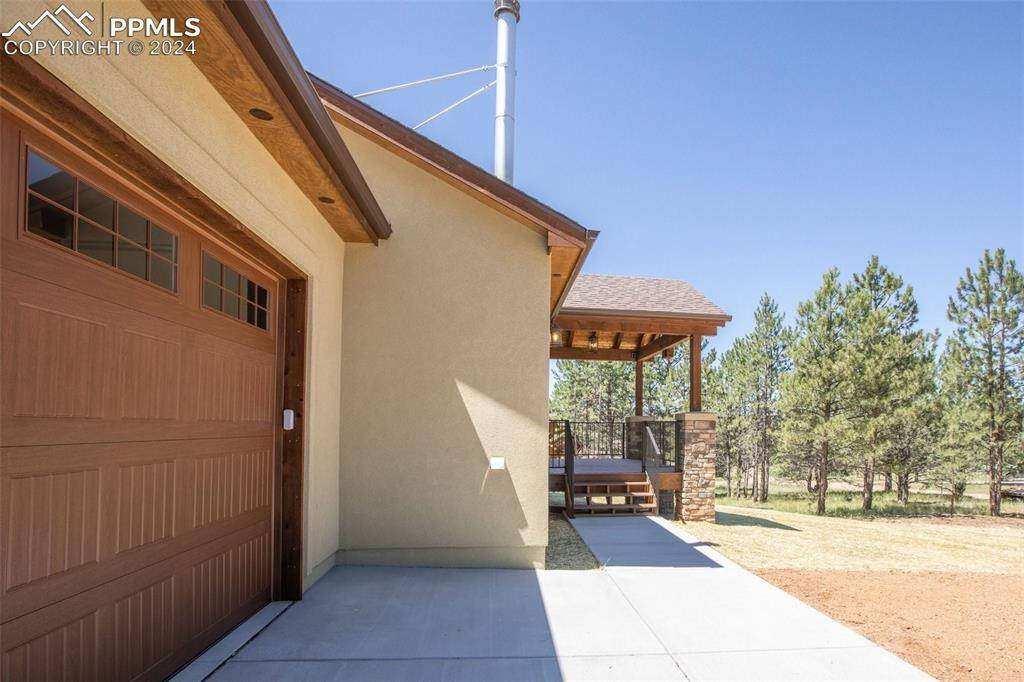 Florissant, CO 80816,214 Turnabout LN