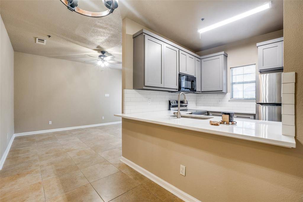 Dallas, TX 75209,4800 W Lovers Lane #301