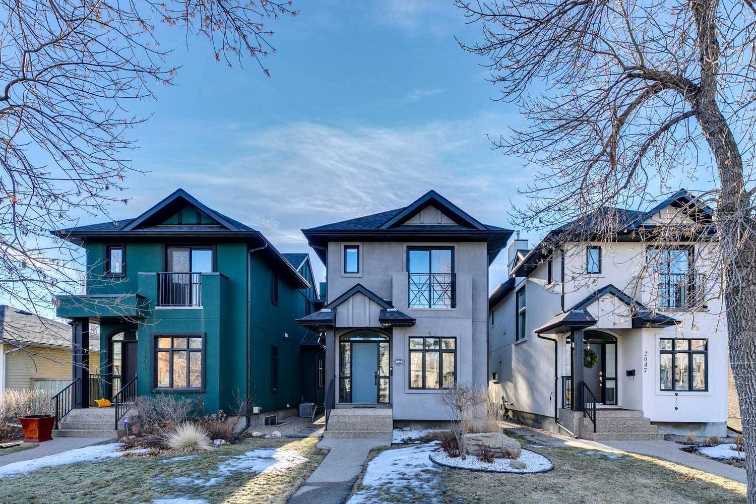 Calgary, AB T2T2V5,2045 49 AVE SW