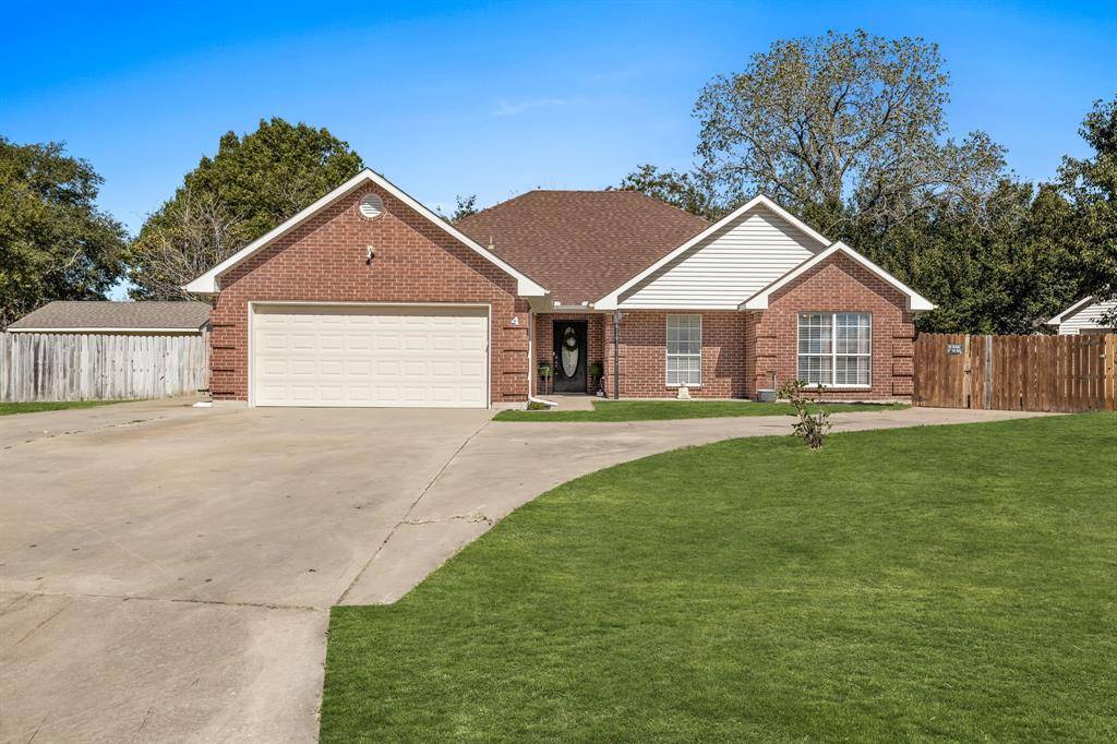 Bonham, TX 75418,4 Broadmoor Court