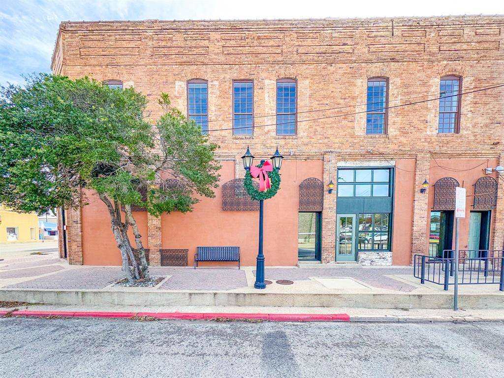 Athens, TX 75751,100 W Corsicana Street #2