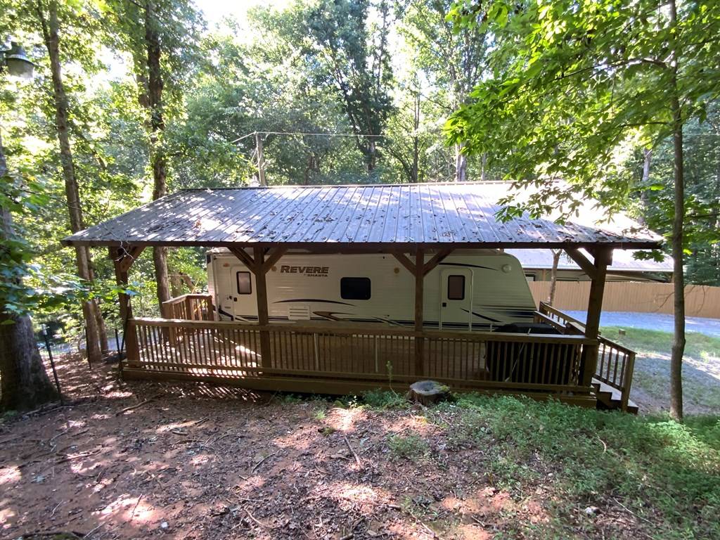 Ellijay, GA 30540,252 6th Street