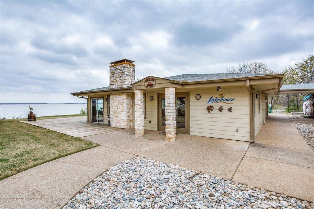 Lake Dallas, TX 75065,500 Waters Edge Drive #212