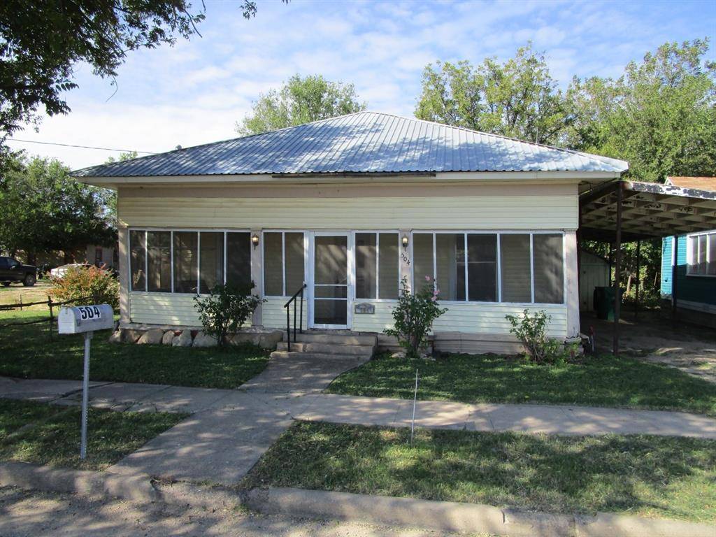 Coleman, TX 76834,504 S Concho Street