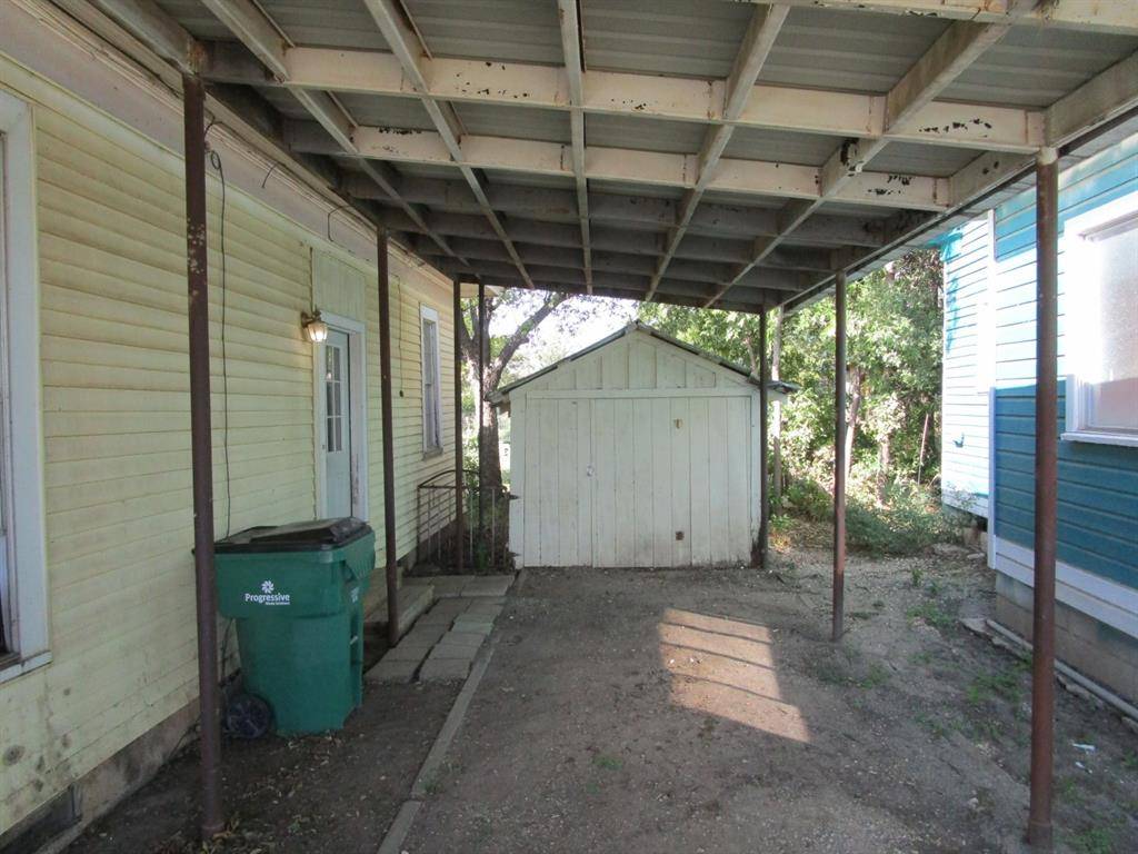 Coleman, TX 76834,504 S Concho Street