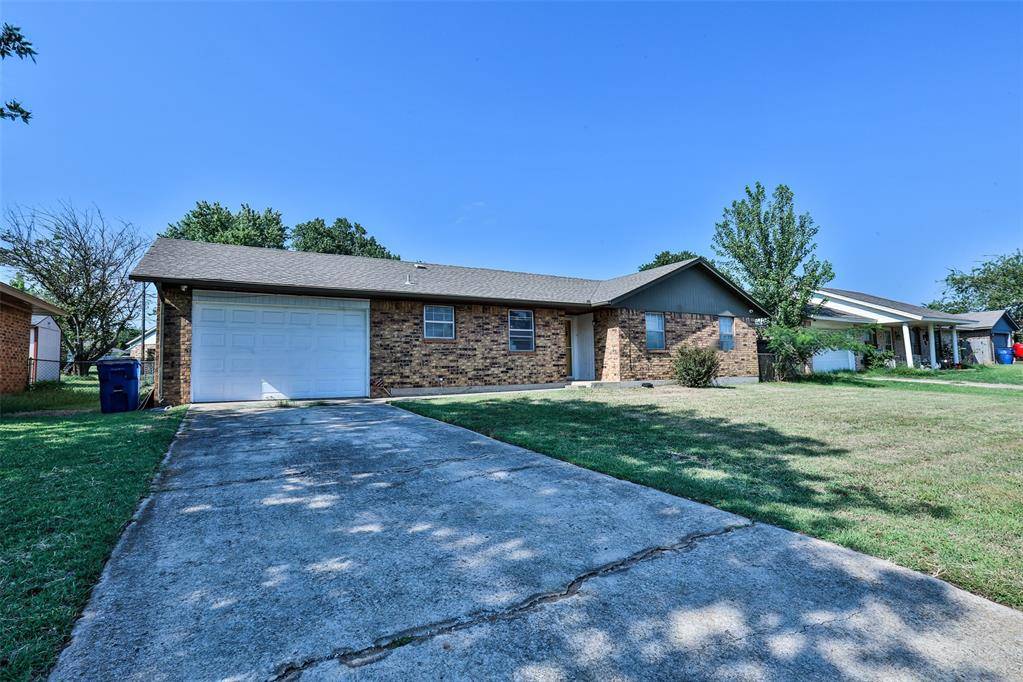 Harrah, OK 73045,20365 Rockhollow Drive