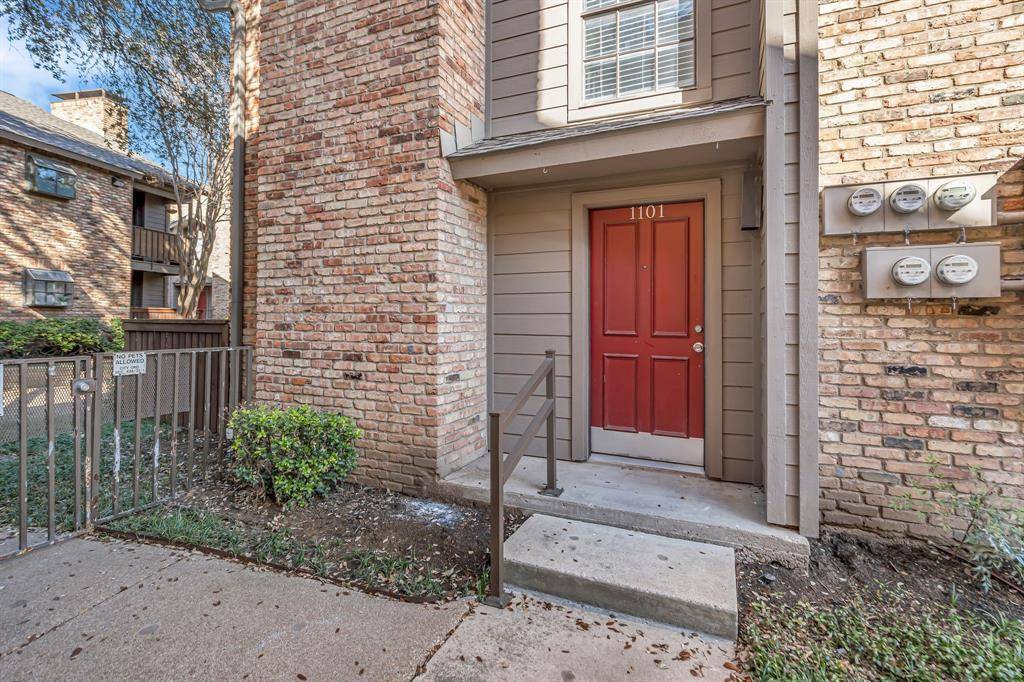 Dallas, TX 75248,15221 Berry Trail #1101