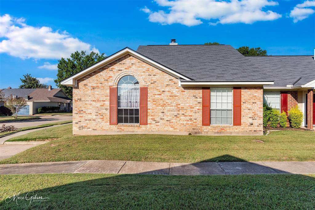 Bossier City, LA 71112,5005 Longstreet Place #85