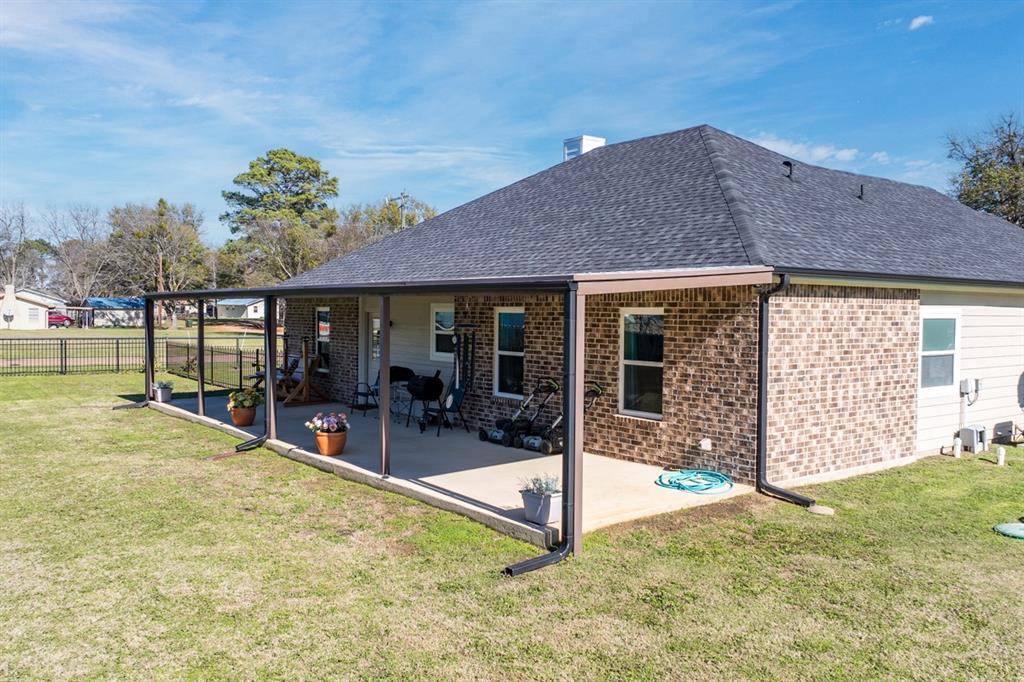 Trinidad, TX 75163,102 Deep Cove Drive