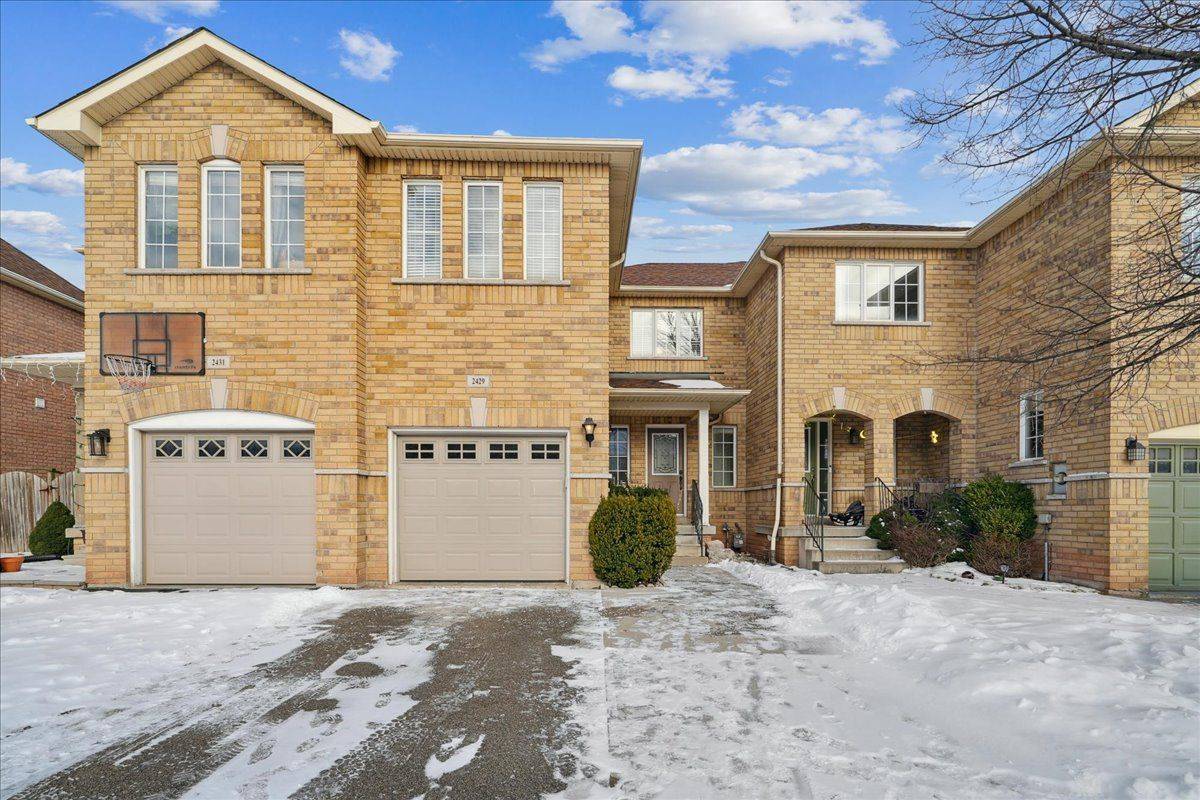 Oakville, ON L6M 4P4,2429 LAZIO LN