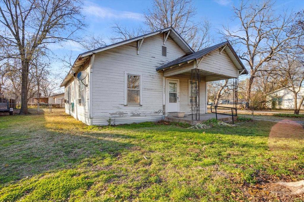 Bonham, TX 75418,1007 Lynn Street