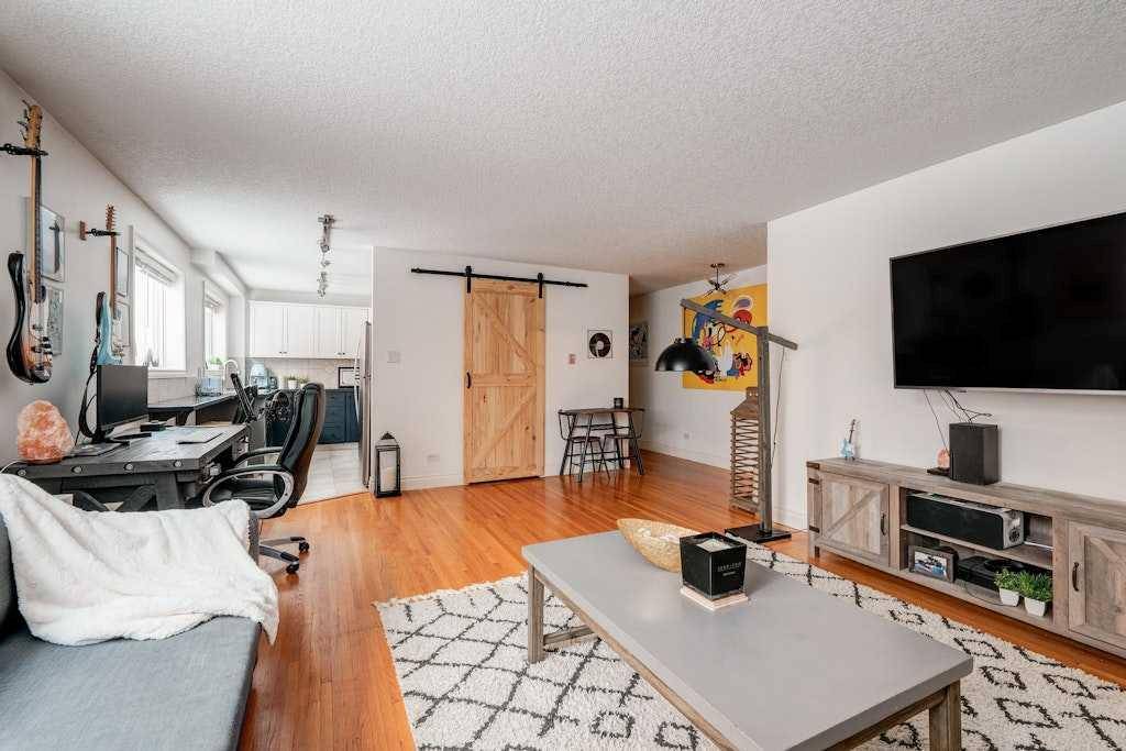 Calgary, AB T2S 2P1,4915 8 ST SW #19