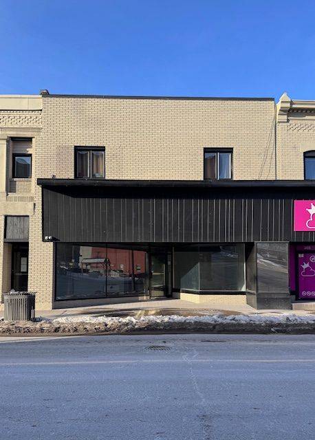 Pembroke, ON K8A 5N1,213 PEMBROKE ST W