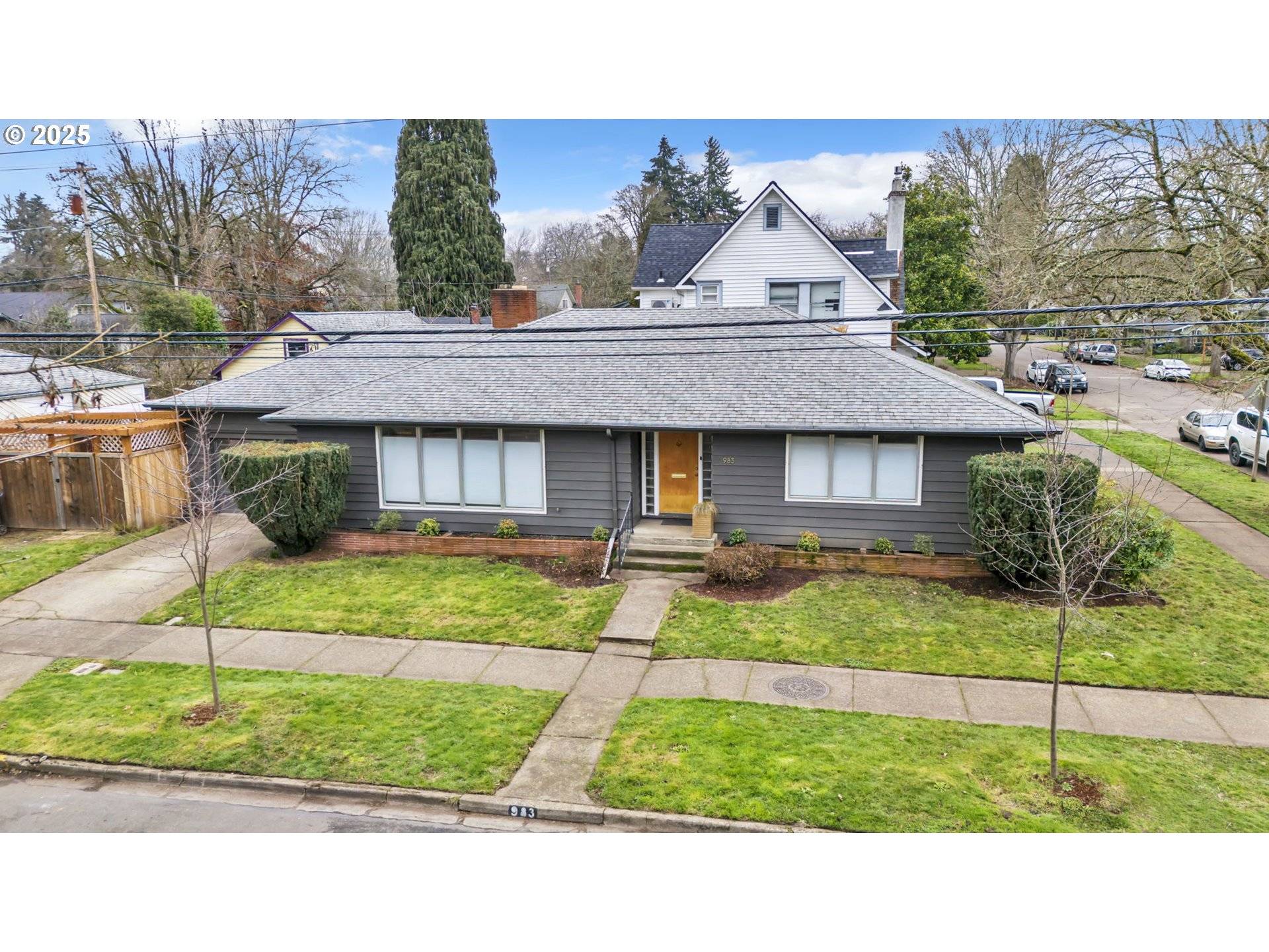 Eugene, OR 97402,983 MONROE ST