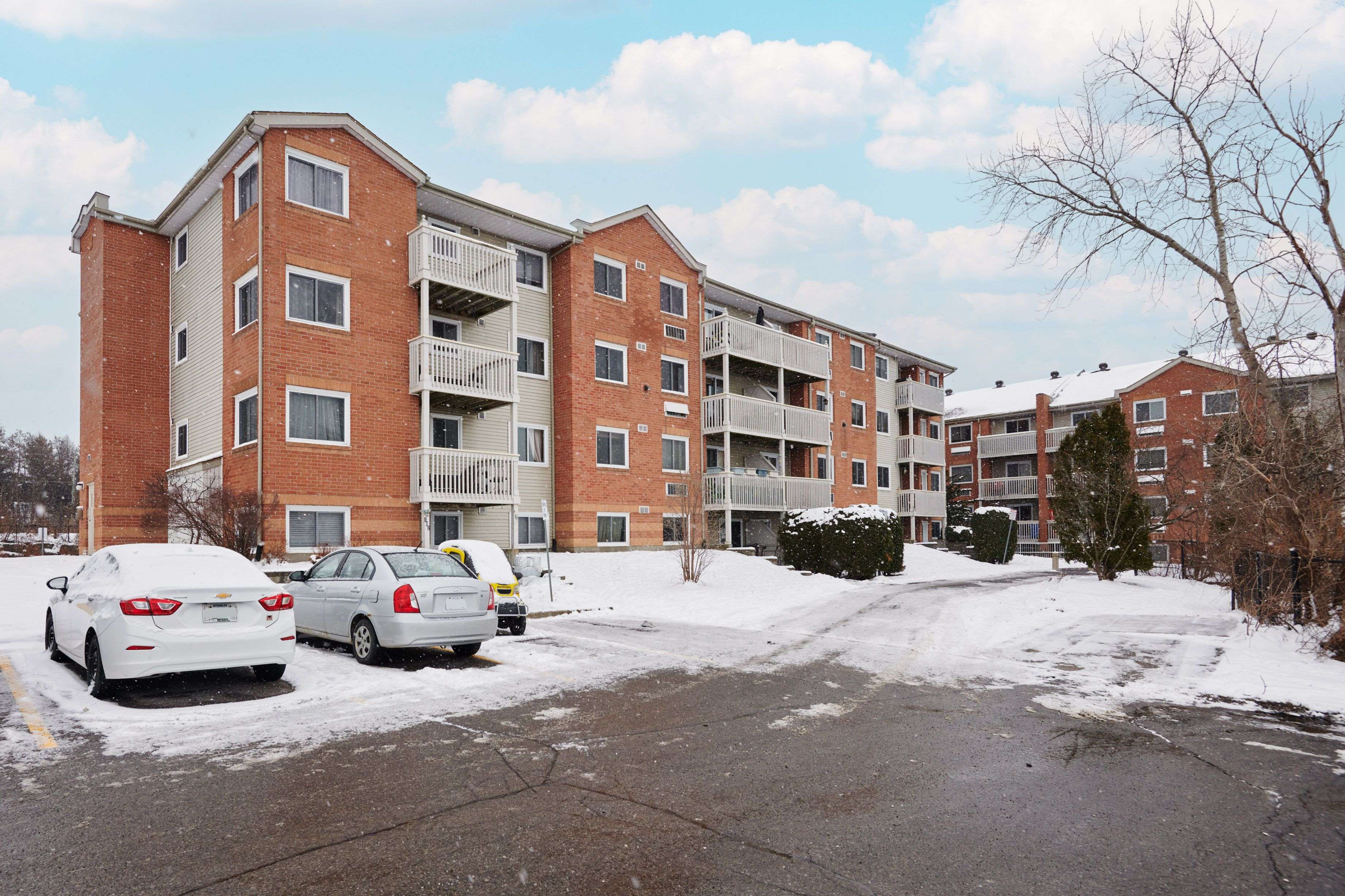 Orleans - Cumberland And Area, ON K1E 3W9,345 Centrum BLVD W #403