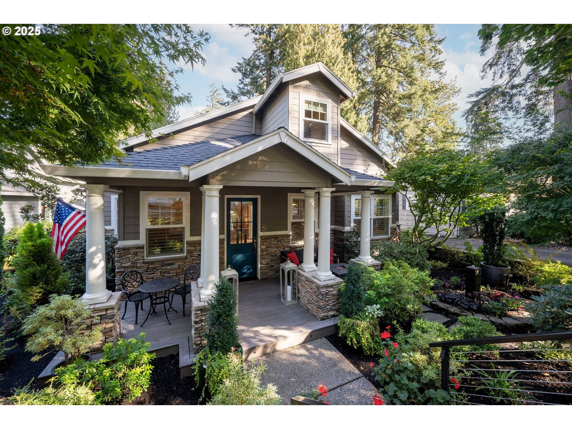 Lake Oswego, OR 97034,649 9TH ST