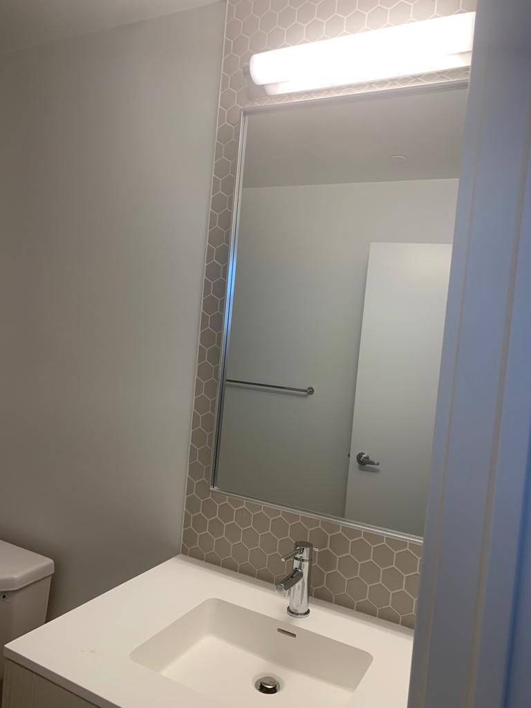 Mississauga, ON L5M 0Y4,2520 Eglinton AVE W #1401