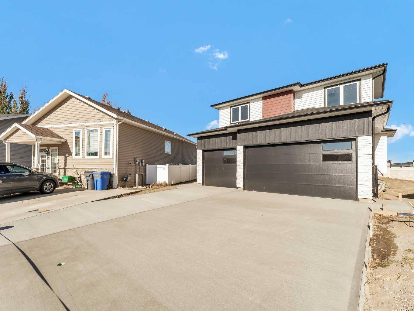 Medicine Hat, AB T1B 0M1,32 Somerside WAY SE